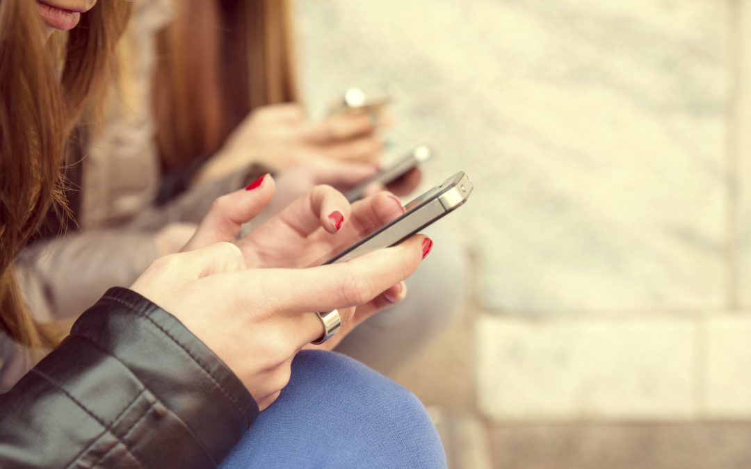 8 Dangers of Sexting—and What Parents Can Do