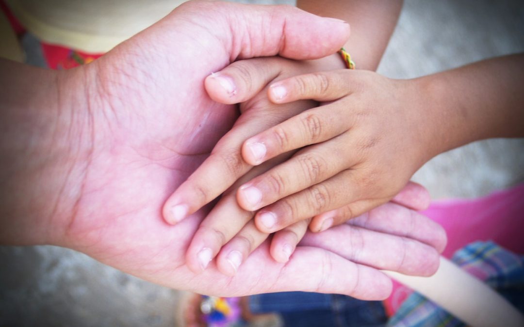 ‘Tis the Season to Serve: Simple Online Ways Our Families Can Serve